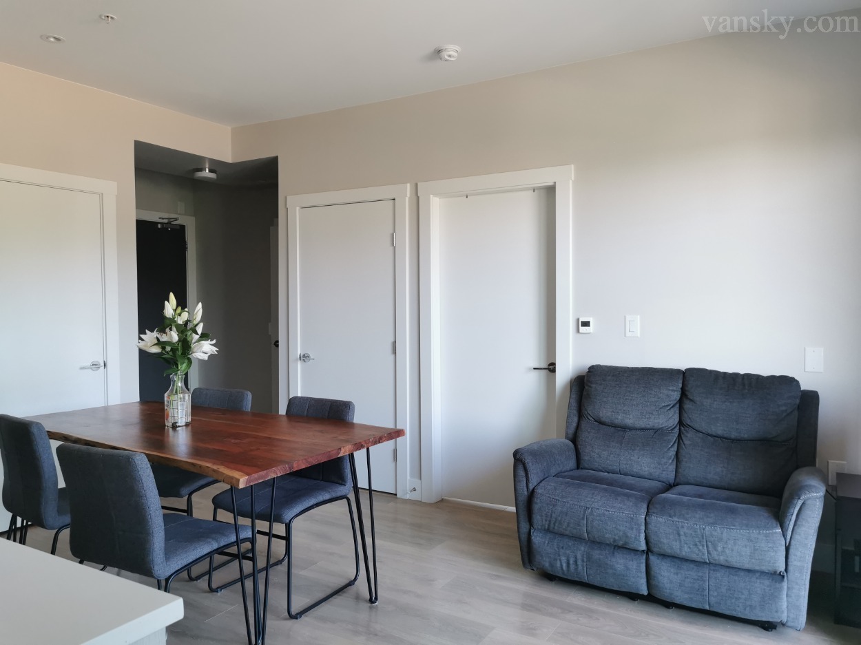 210906155445_living room-2.jpg